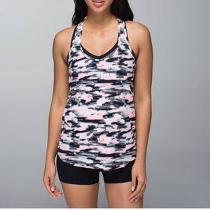 Lululemon Pink camo tank